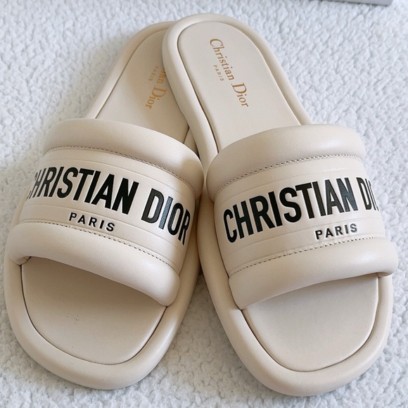 Christian Dior Every-D Embossed Lambskin Leather Slide Sandals - Picture 5 of 16